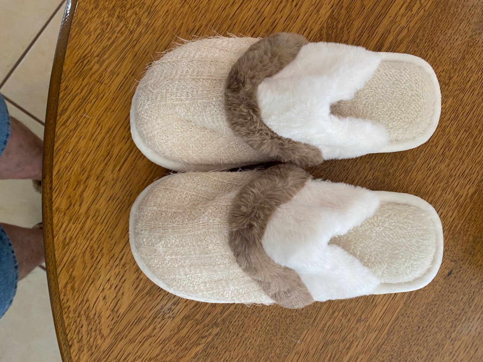 Slippers size US 7-8