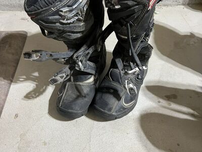 Dirt Bike Riding Boots (4 Pairs)
