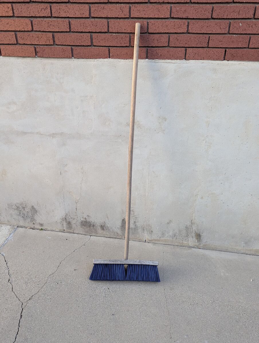 20 Inch Garage Brush Broom