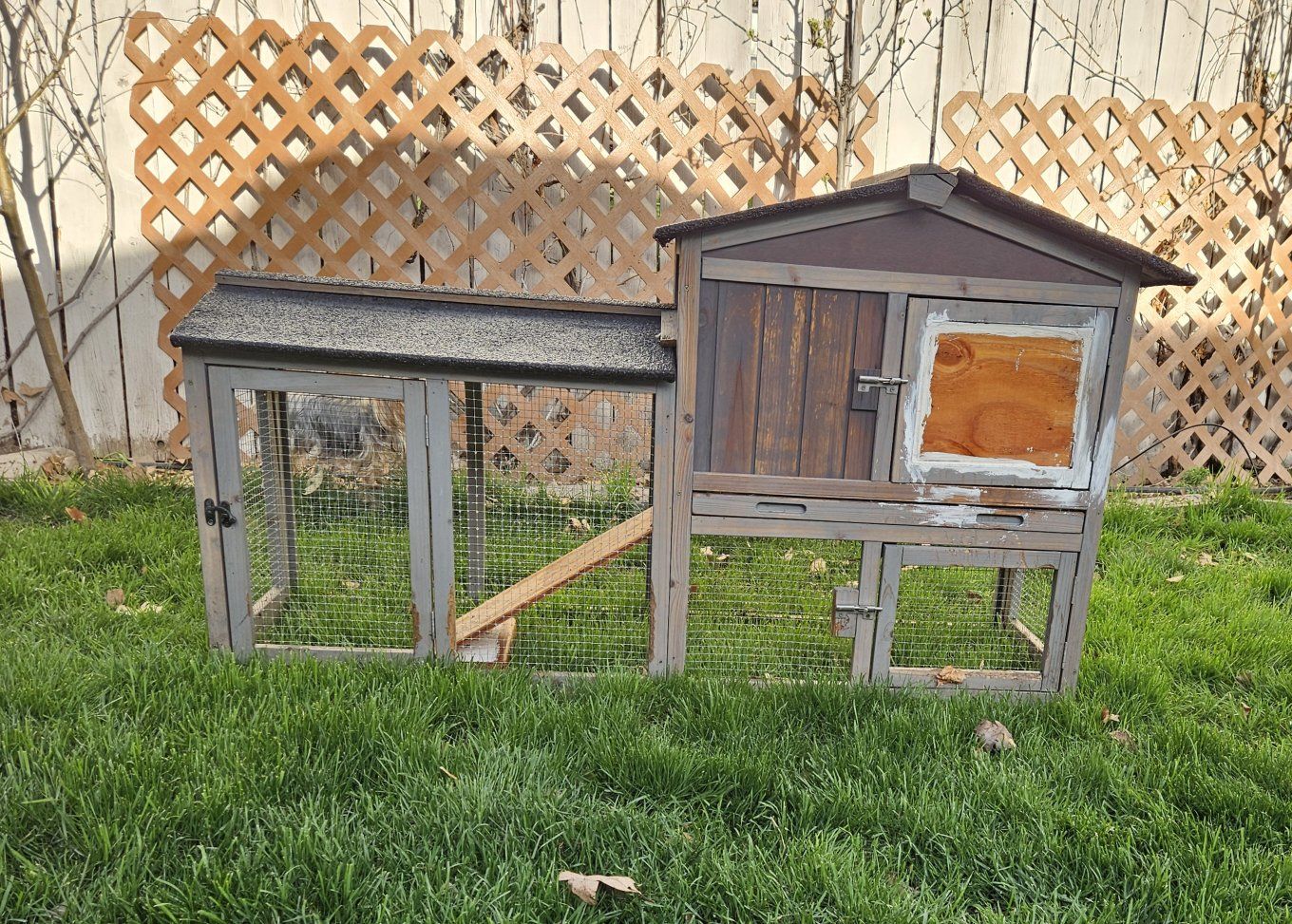 Small Chicken Coop / Rabbit Hutch