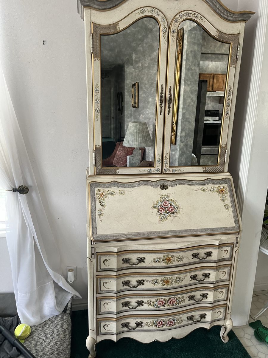 Vintage French Provintial Secretary Desk/Hutch