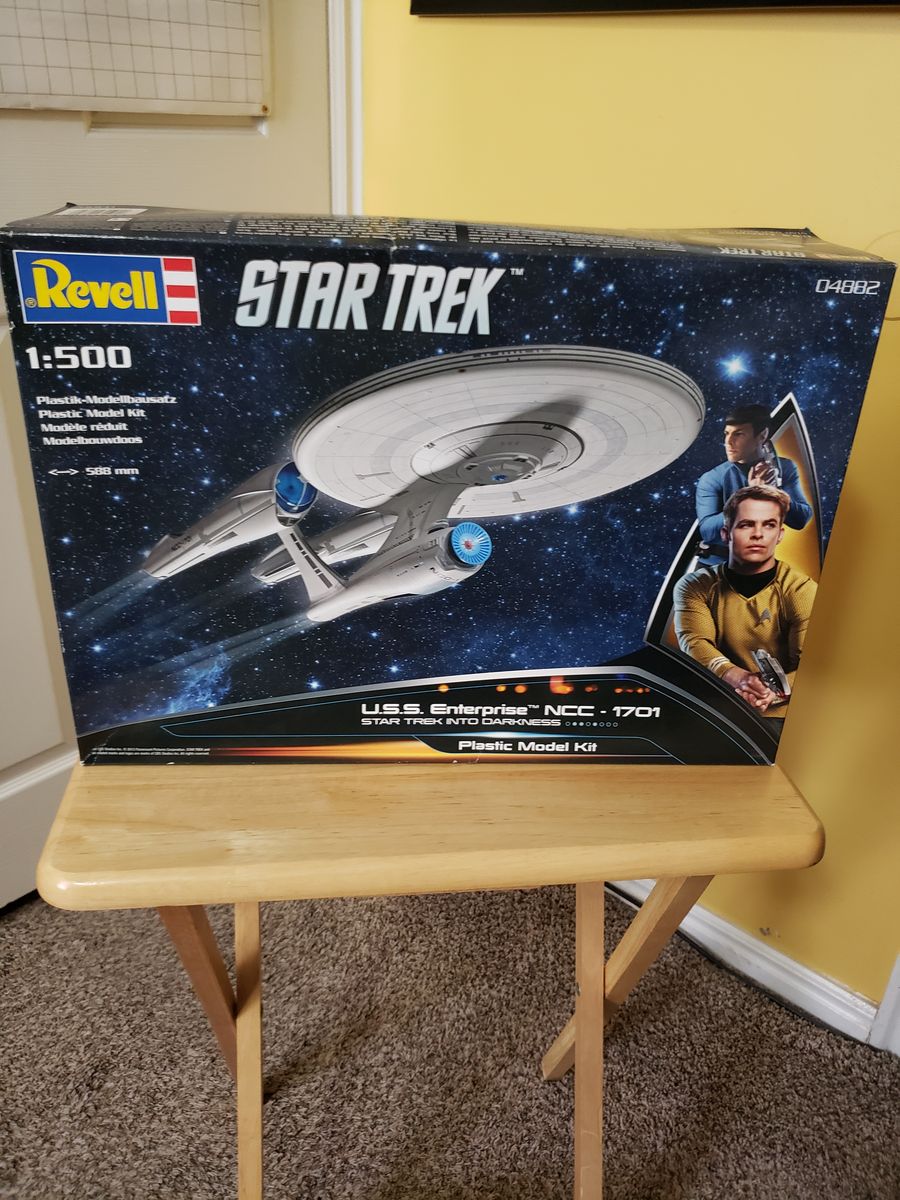J.J. ENTERPRISE Huge 1:500 Scale Revell Model Kit with Bonus.