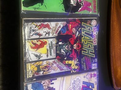 Vintage Comic Books Lot - The Incredible Hulk #377 and The Flash