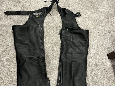 Street & Steel Black Leather Motorcycle Chaps - Adjustable Belt, Full Zippers, Snaps, Pockets - Size Medium