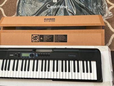 Casio_CT-S190 61-key Portable Keyboard/piano Bundle.