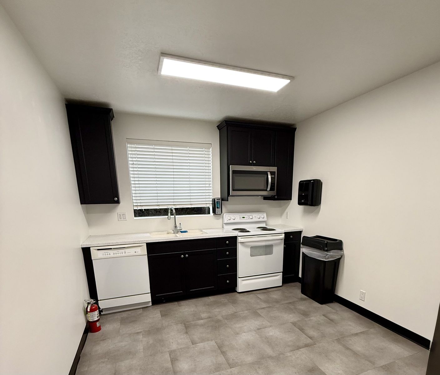 Main image 12