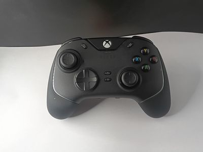 Razer Chroma V2 Xbox Controller