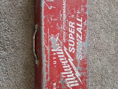 Milwaukee Heavy Duty Super Sawzall Reciprocating Saw with Metal Case