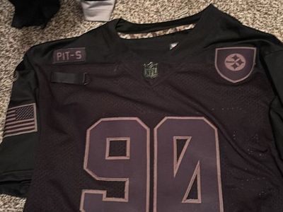 NFL Pittsburgh Steelers T.J. Watt #90 Salute to Service Black Jersey Men's XL