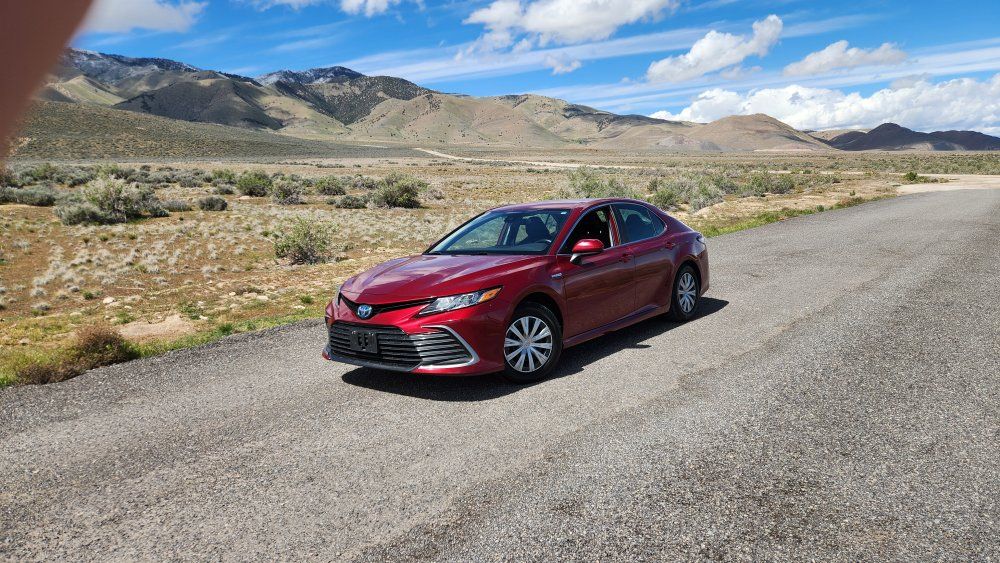 2021 Toyota Camry Hybrid LE