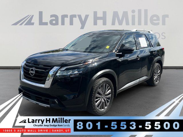 2023 Nissan Pathfinder SL