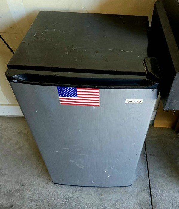 Magic Chef Mini Fridge