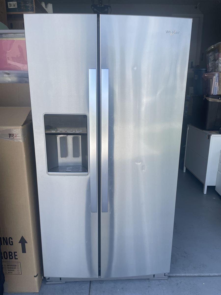 Whirlpool counter-depth Fridge