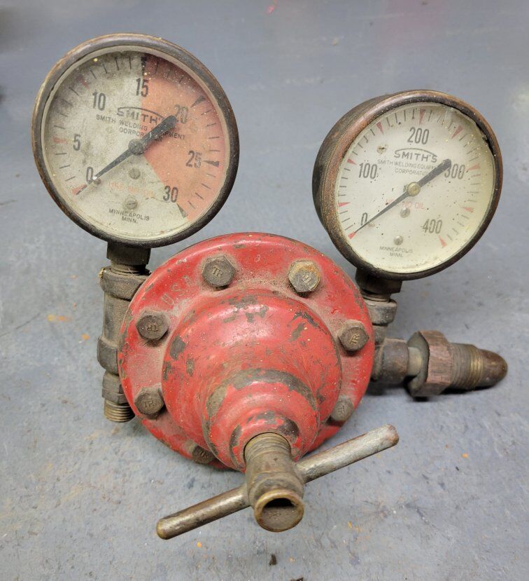 Vintage Smith Co. & Harris Co. Regulators