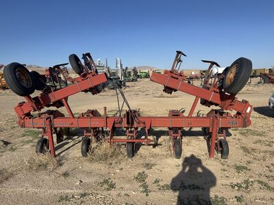 Case IH 184 9 Row 3-Point Cultivator
