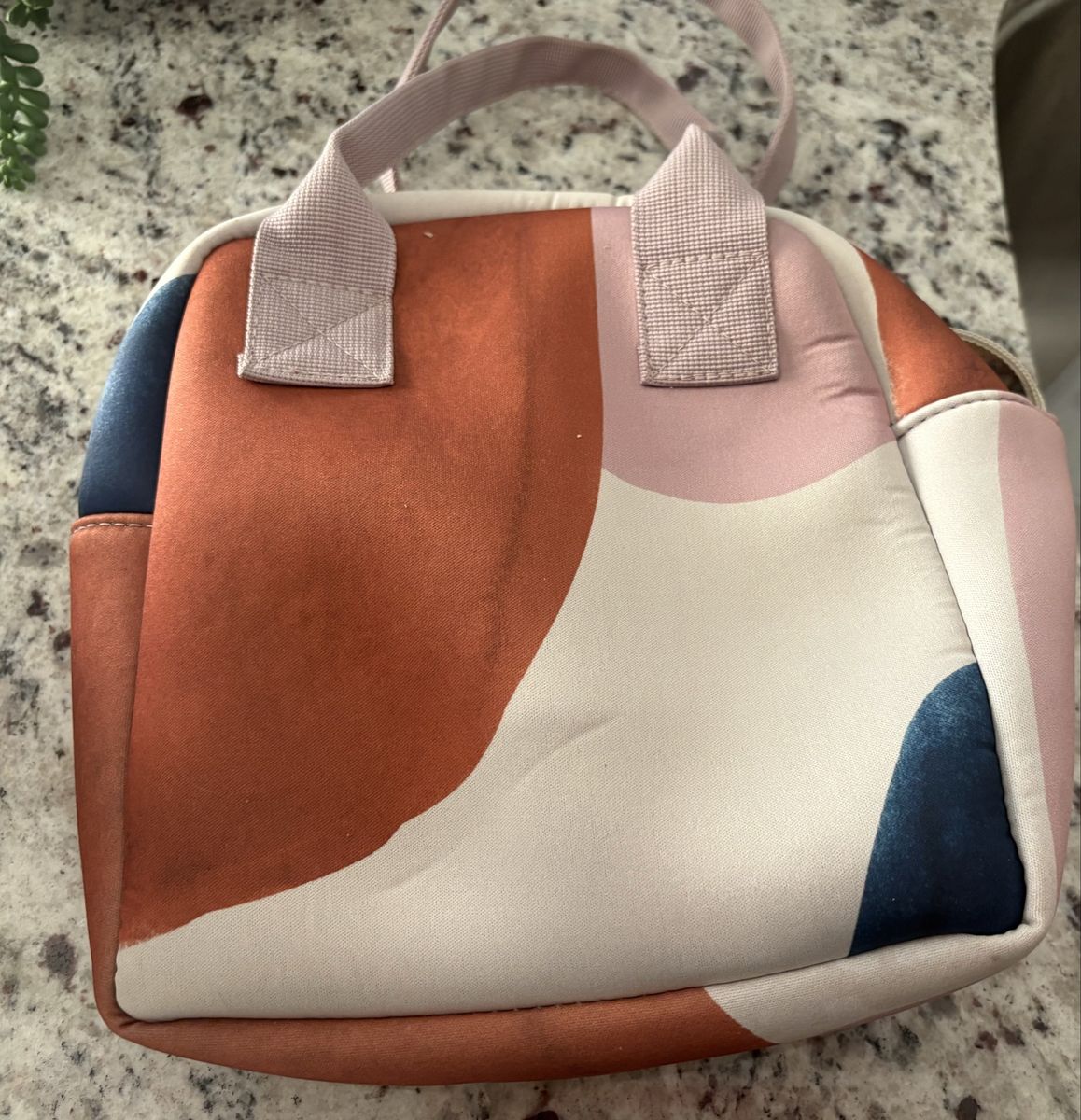 Insulated Neoprene Lunch Bag Tote with Abstract Colorblock Pattern