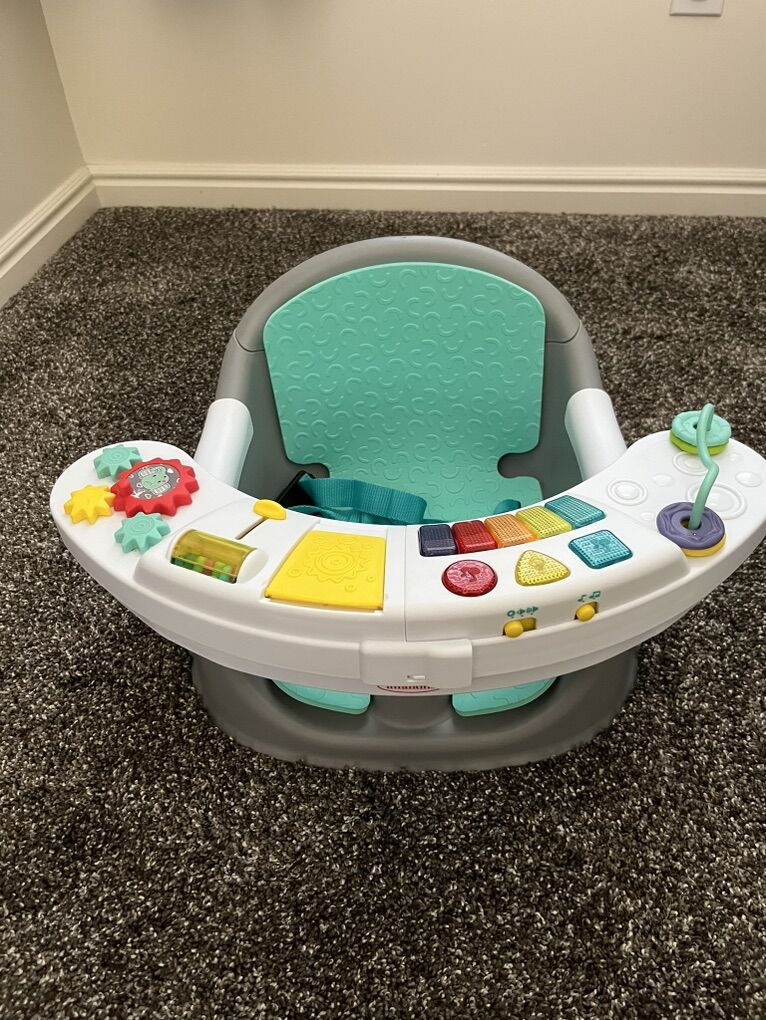 Infantino music and lights seat