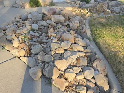 Large Landscaping Boulder - Natural Rock for Garden or Yard Decoration