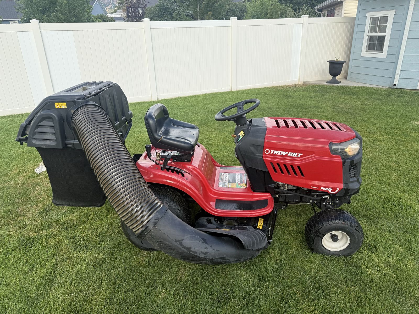 Troybilt Riding Lawnmower w/ Bagger