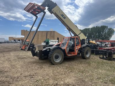 2015 JLG 1055 with 2653 hours on engine, forklift, telehandler