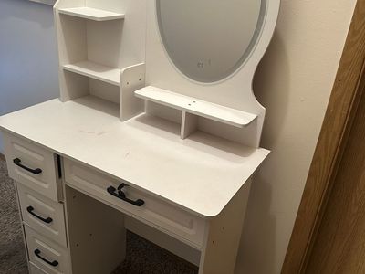 vanity dresser