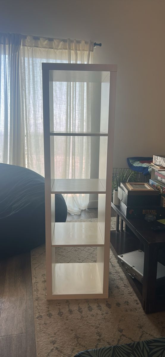 White 1x4 Cube Storage Shelf 