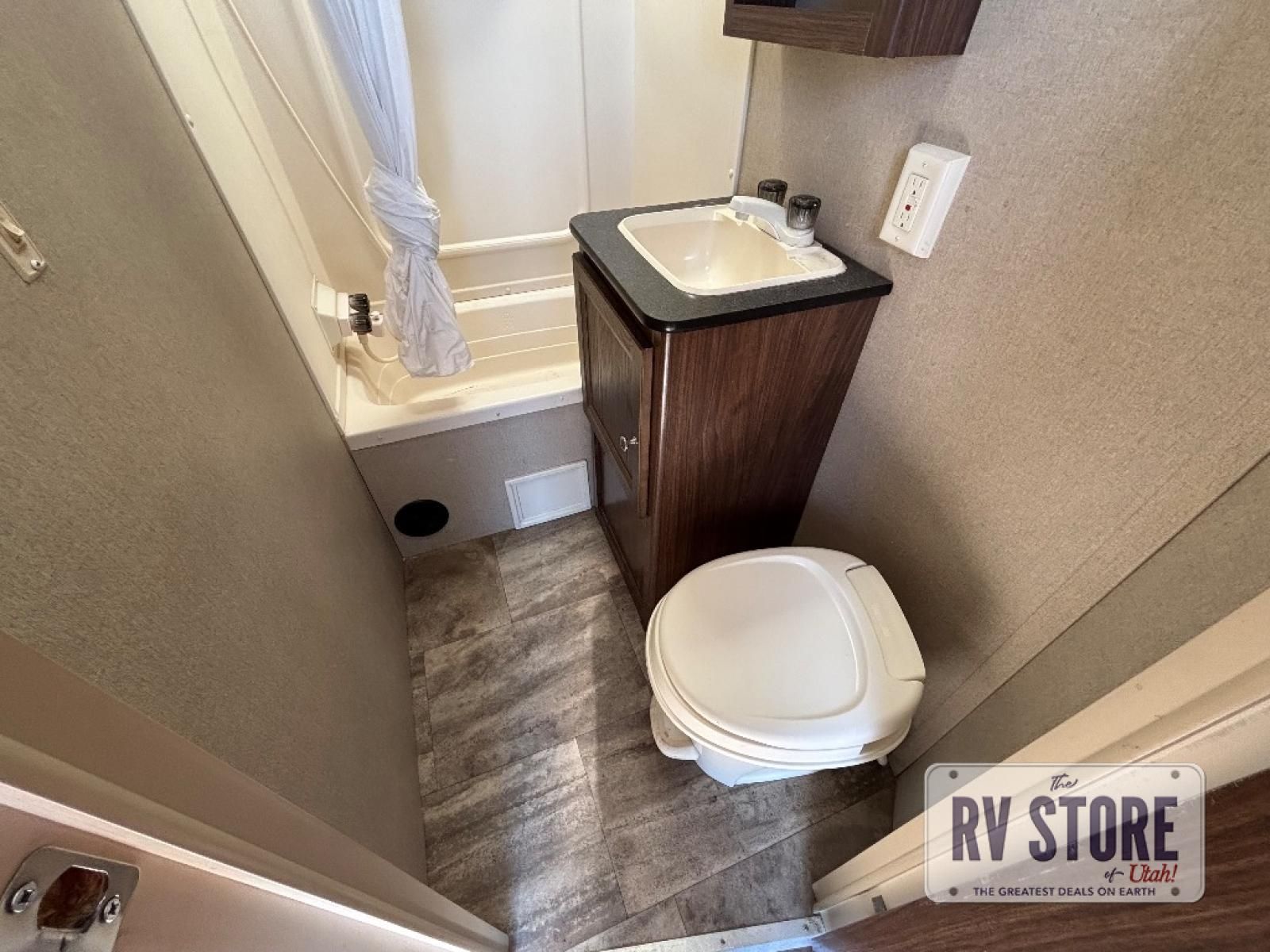 Main image 16