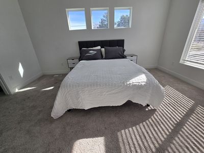 Queen Bed w/ Mattress