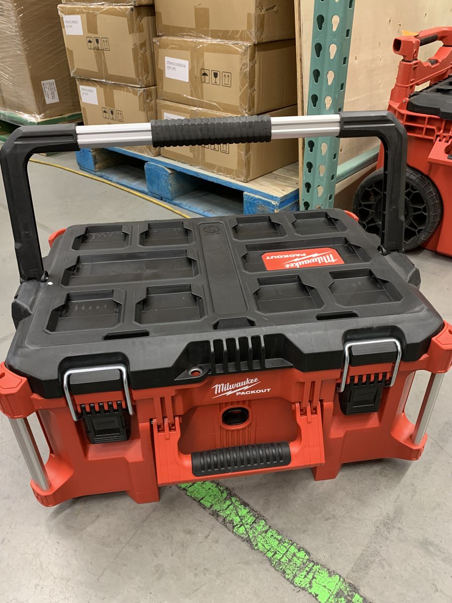 Milwaukee PACKOUT 22 in. Large Portable Tool Box Fits Modular Storage System