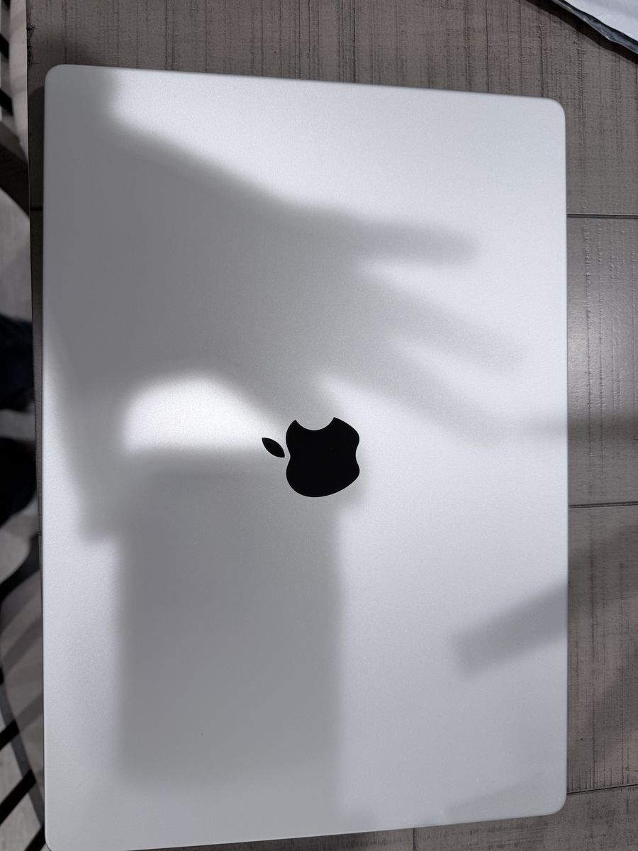 Apple MacBook Pro M3 Pro – 36GB RAM / 512GB SSD – 16"