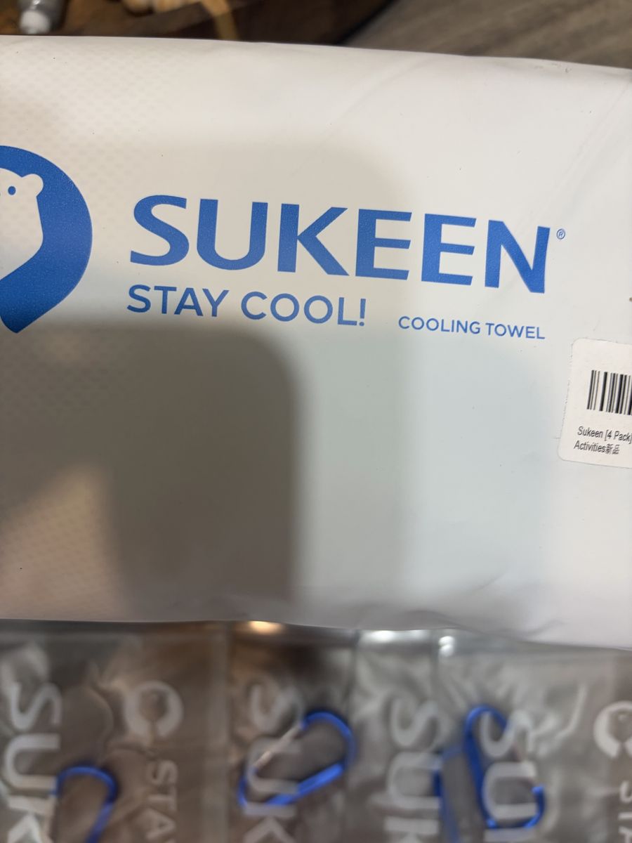 The Sukeen Cooling Towel is a popular 40" x 12" microfiber mesh wrap designed to provide chemical-free evaporative relief. 