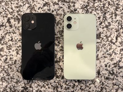 2x iPhone 12 mini - For Parts!