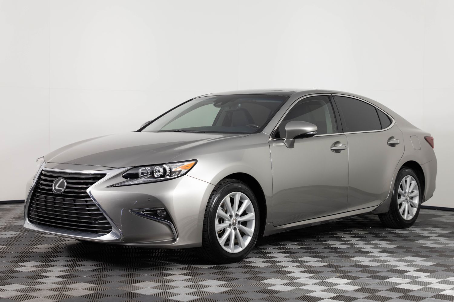 2018 Lexus ES Base