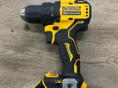 DEWALT DRILL DCD708 WITH BATTERY