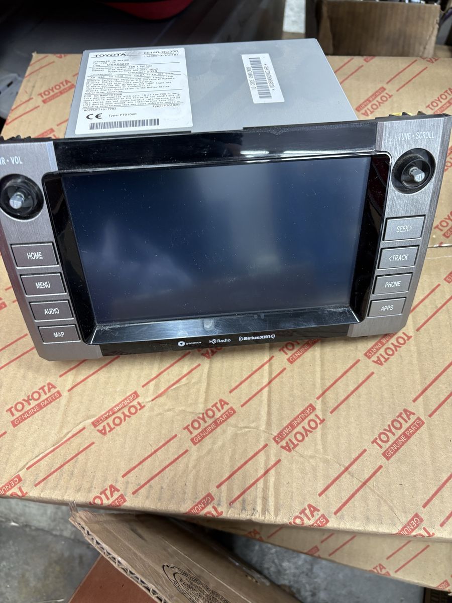 Tundra radio head unit