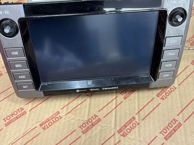 Tundra radio head unit