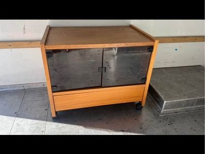 Good Condition Wheeler TV Stand 32" X 20" X 26" H