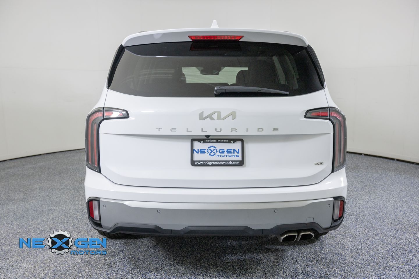 Main image 6