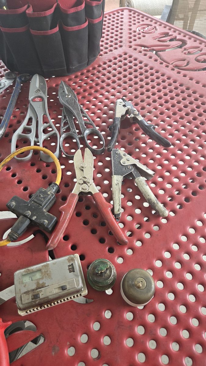 Main image 3