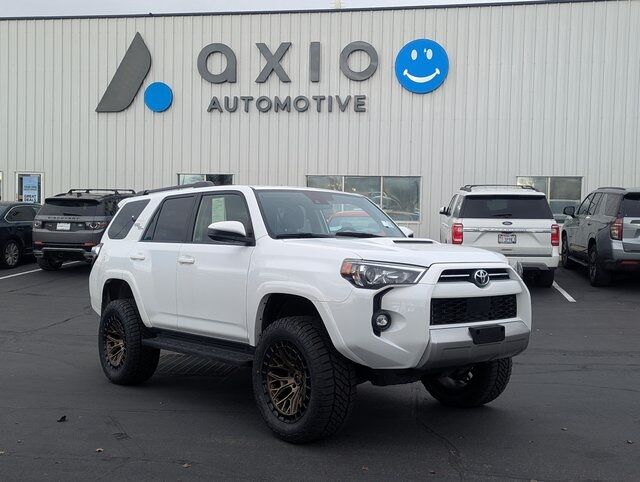 2024 Toyota 4Runner TRD Off-Road