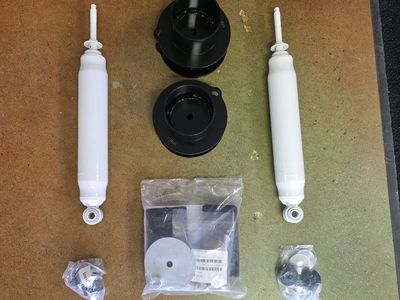 Fabtech '14-'17 Dodge Ram 2500/3500 2.5″ Lift Kit Performance Shocks