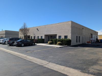 4,000 SF office/warehouse WITH YARD for lease