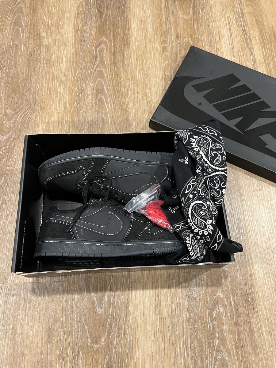 Travis Scott Phantoms Size 9.5