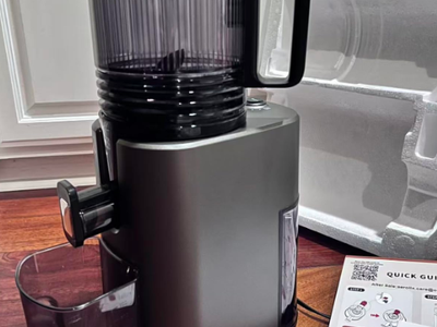 New in box Cold Press Juicer