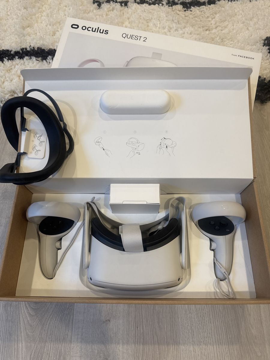 Meta Quest 2 VR Headset – Complete in Box – Excellent Condition