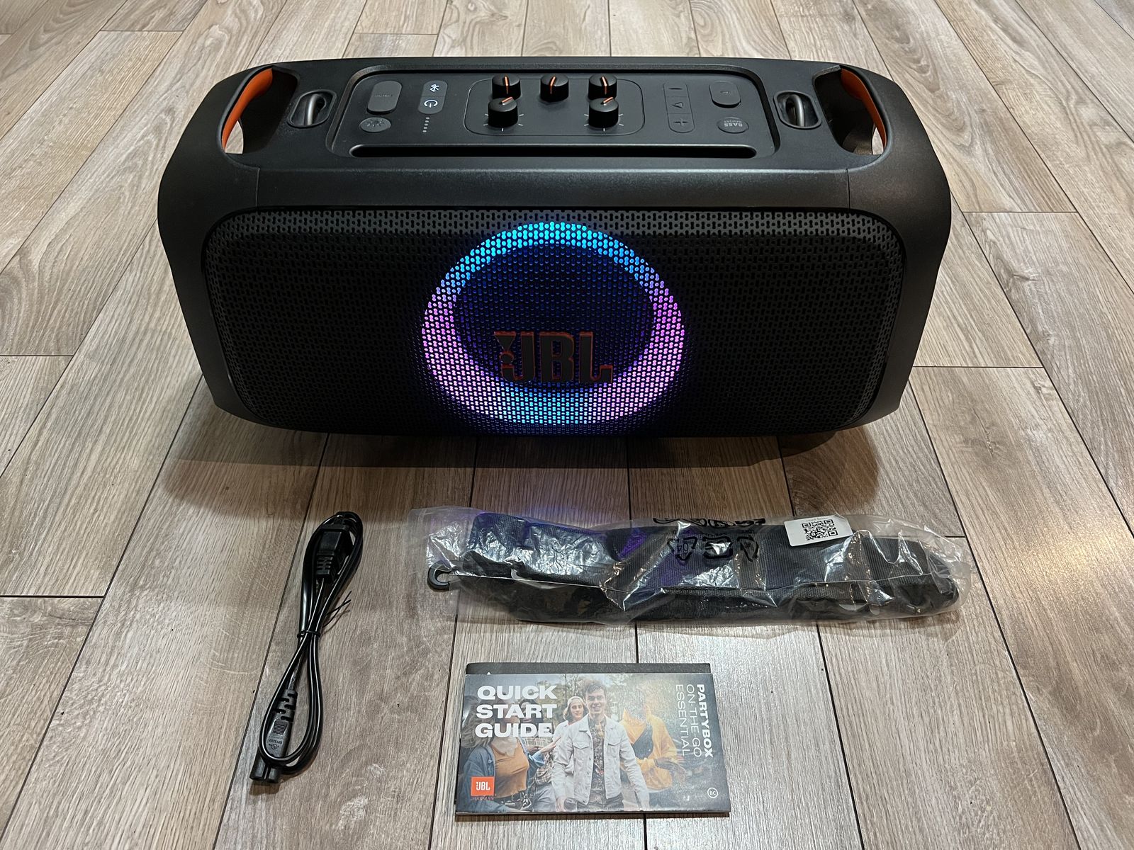 JBL Party Box OnTheGo Like New