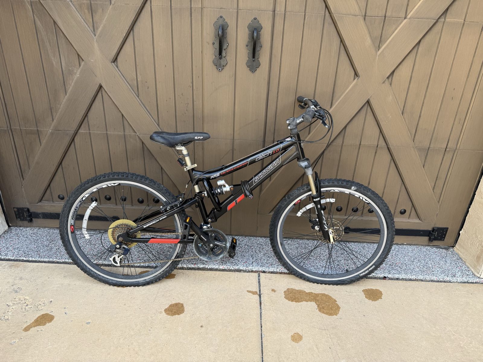 Schwinn Ditch 1.0 Full Suspension Mountain Bike - Shimano 24 Speed