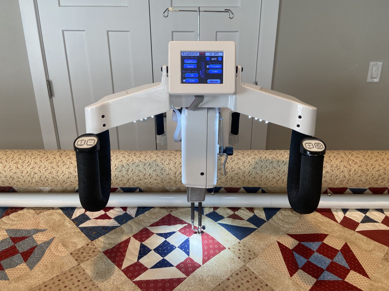 HandiQuilter Avante18 Long Arm Machine