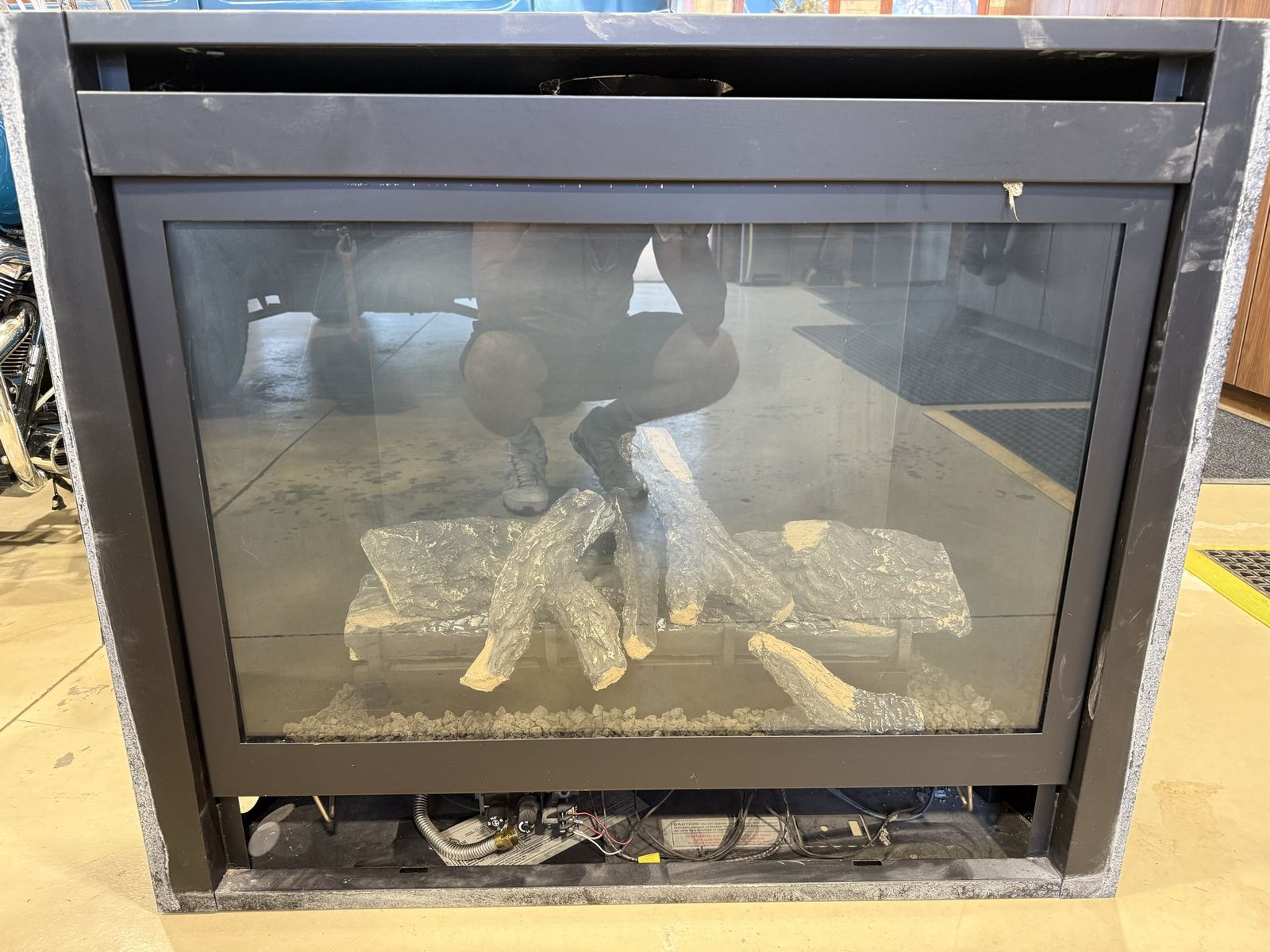 Alpine gas log fire place