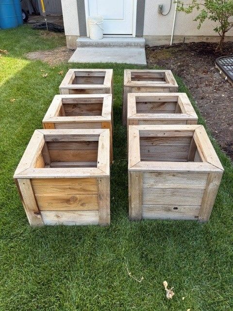 Custom / Handmade Cedar Planter Boxes